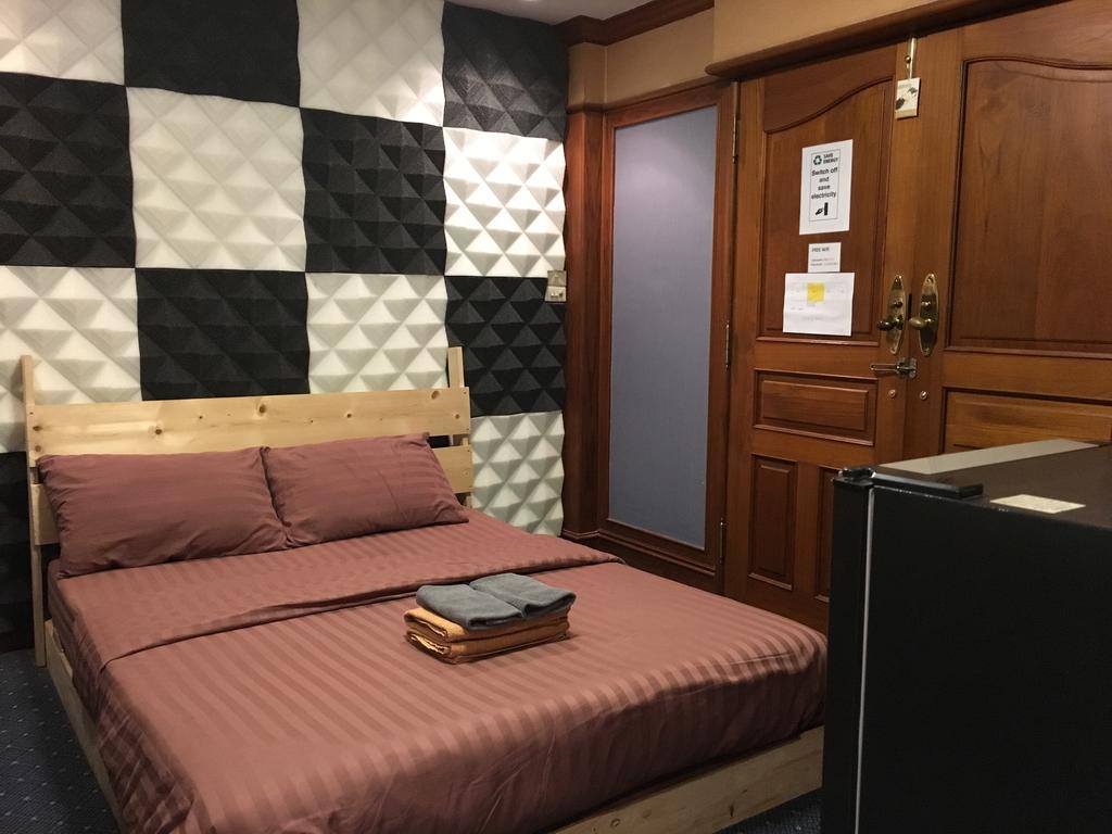 B&B 22 House Bangkok Bagian luar foto