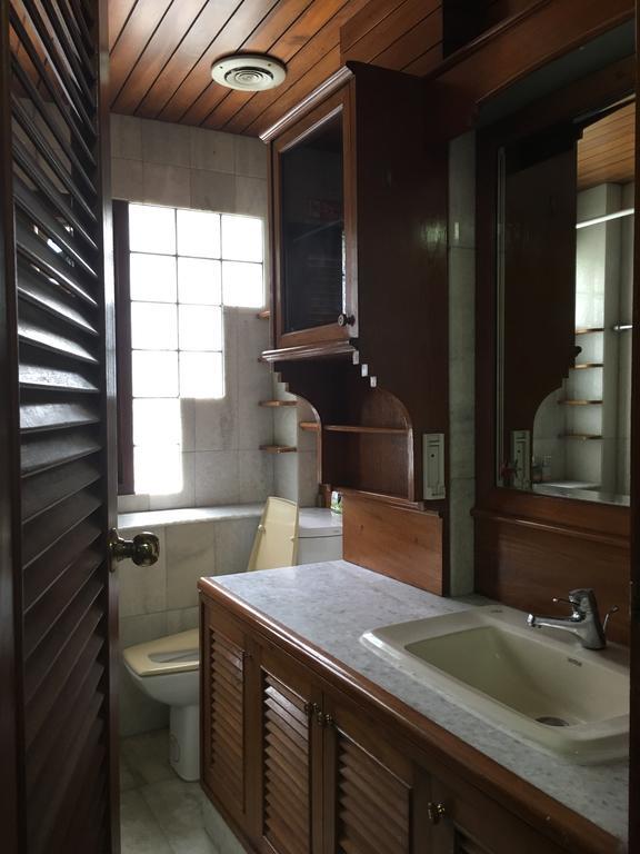 B&B 22 House Bangkok Bagian luar foto