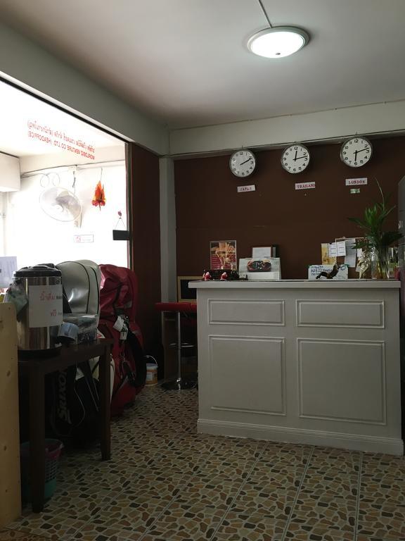 B&B 22 House Bangkok Bagian luar foto