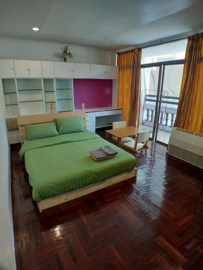 B&B 22 House Bangkok Bagian luar foto